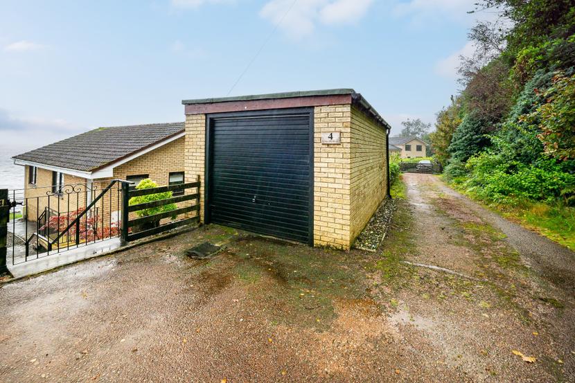 4 Birch Lodge,  118 Bullwood Road, Dunoon
