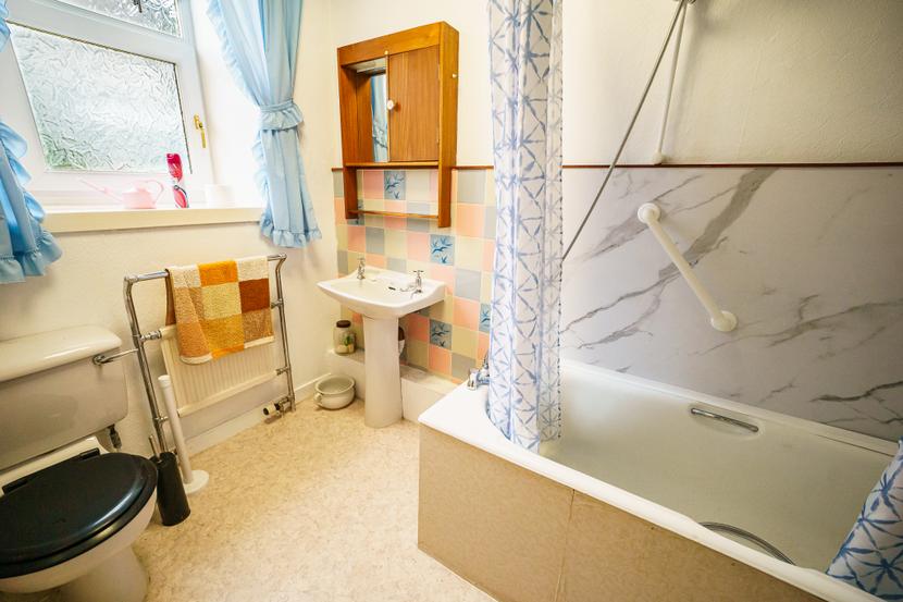 Melville Cottage,  22 Hillfoot Street, Dunoon