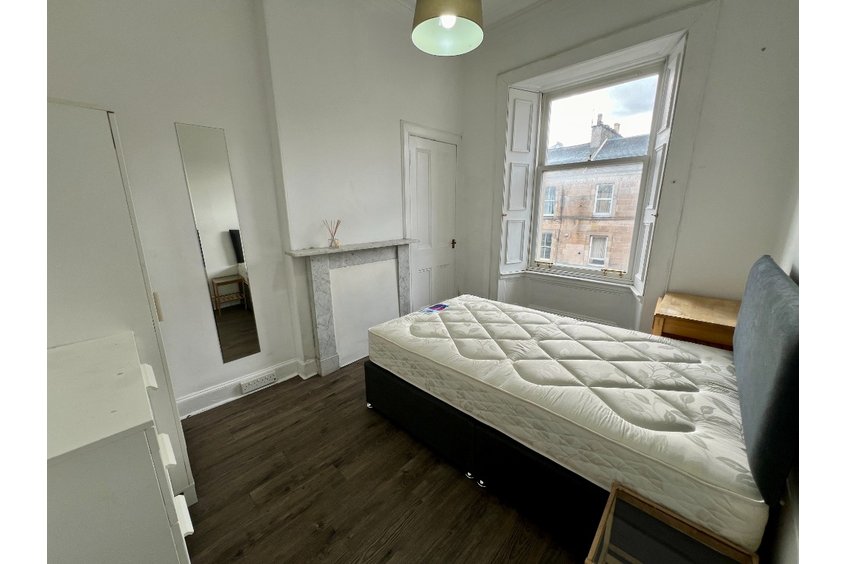 P707: Crighton Place Leith Edinburgh