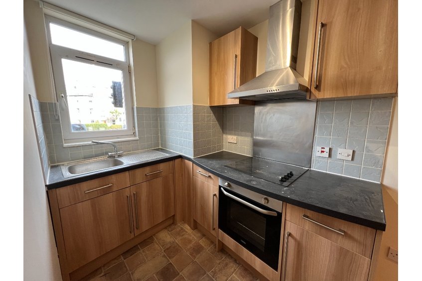 P99: Willowbrae Road Meadowbank Edinburgh