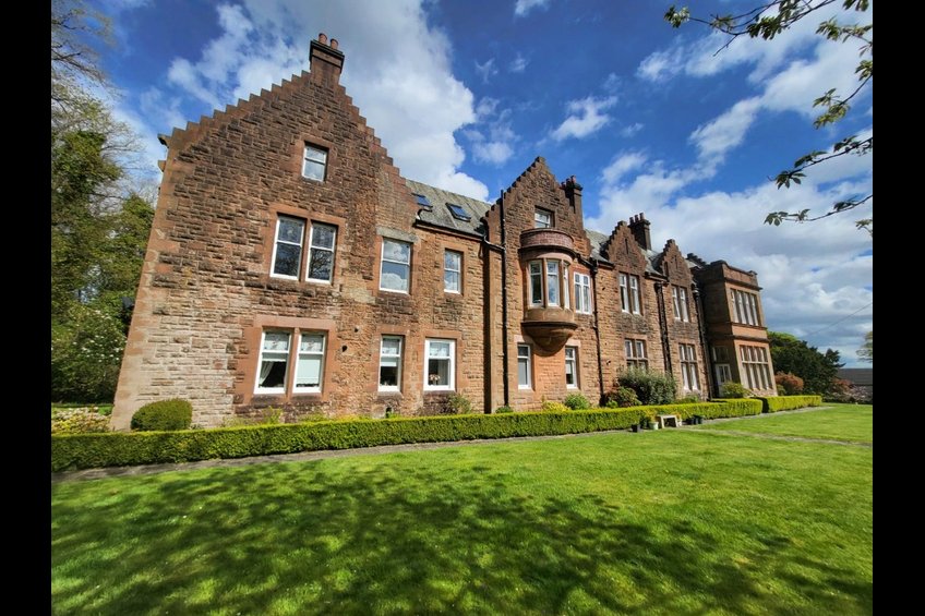 Newark House Manor Park Avenue